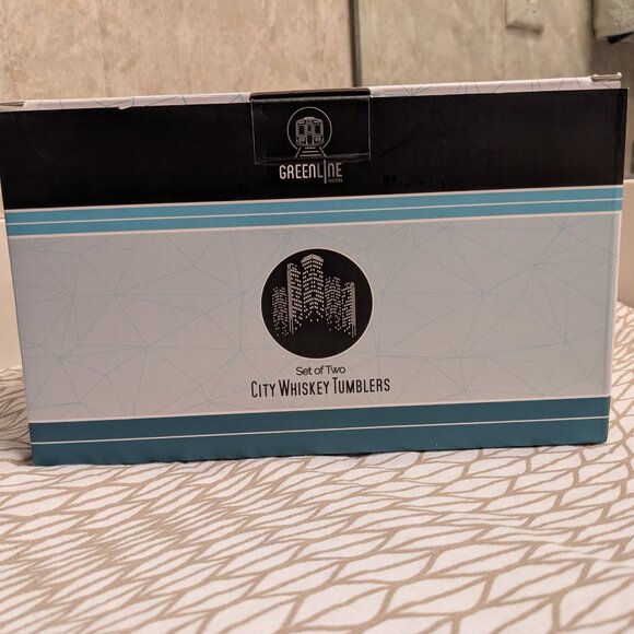 Whiskey Glasses - 10 Oz Tumbler Set for Cincinnati lovers - Picture 3 of 8